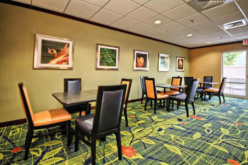 Hotel Fairfield &